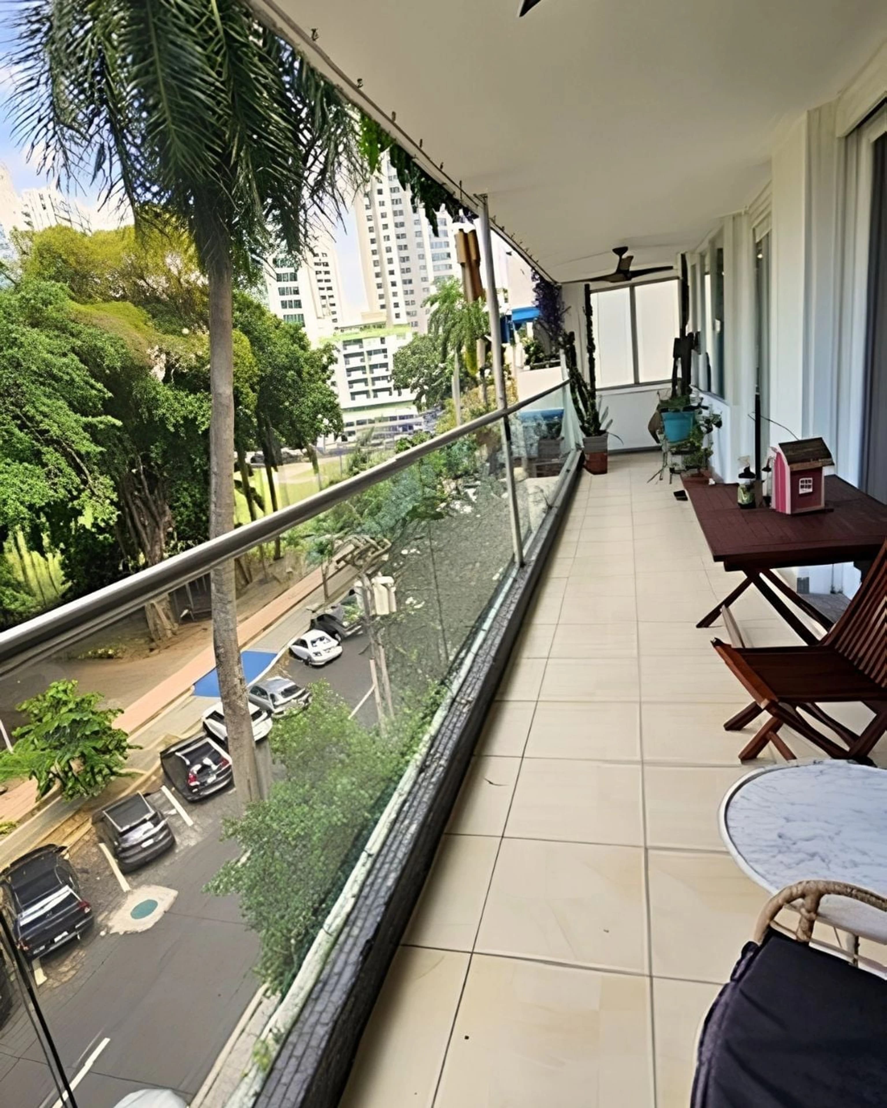 Apartments · Avenida Balboa