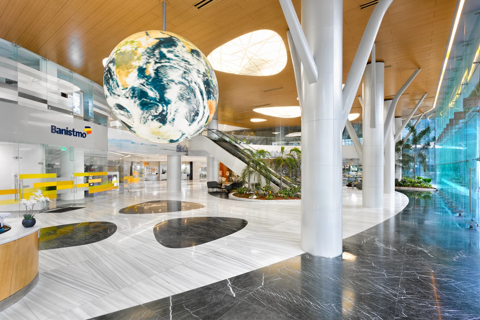 The shared arrival area shown in the Financial Park photographs.